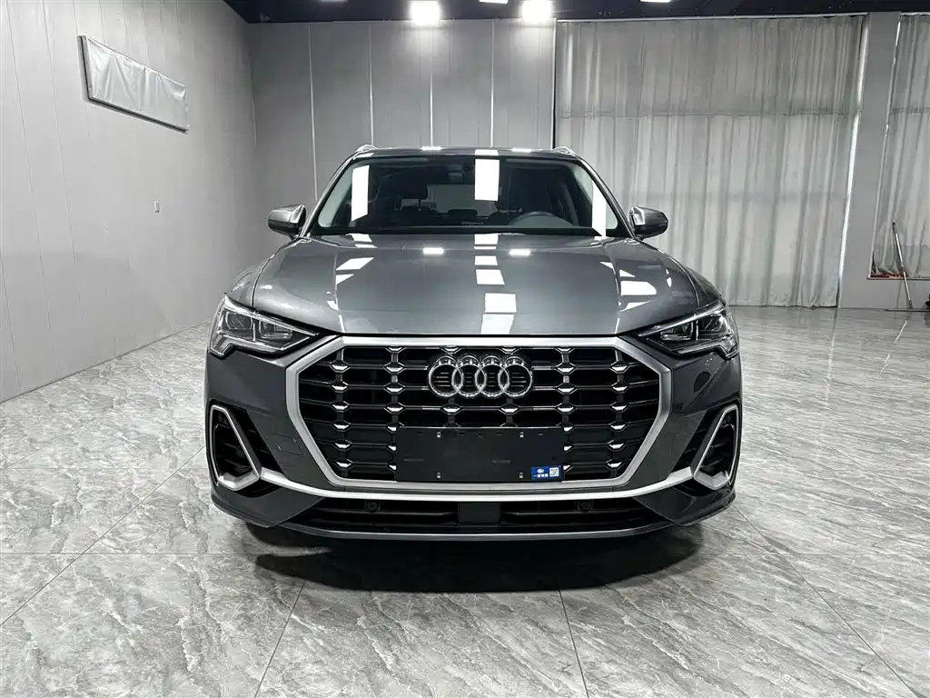 Audi Q3 2022 35 TFSI Fashion