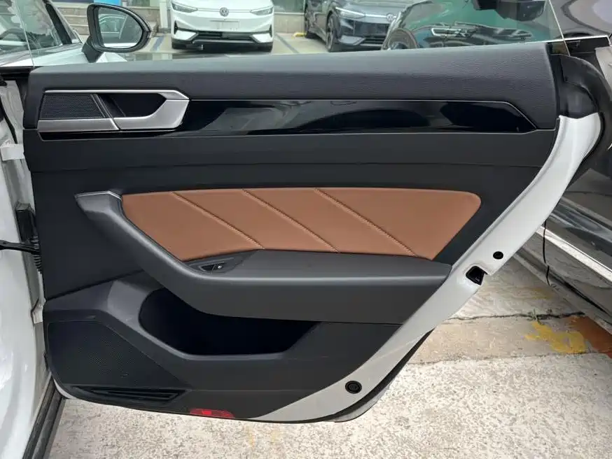 Volkswagen CC — миниатюра 21