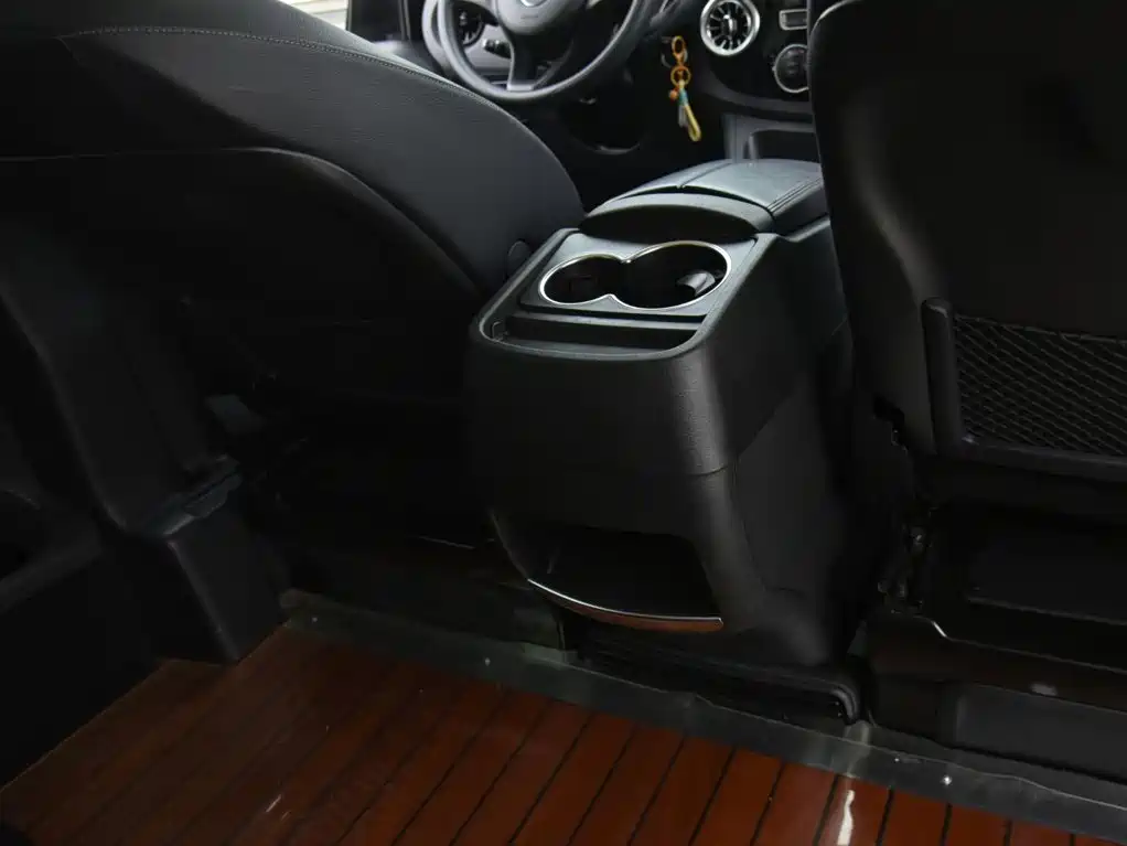 Mercedes-Benz Vito — миниатюра 16