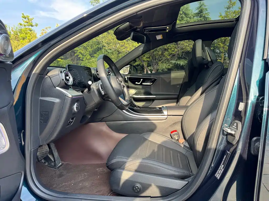 Mercedes-Benz C-Class — миниатюра 11