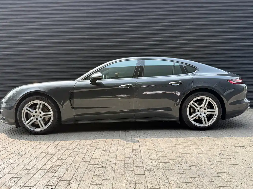 Porsche Panamera — миниатюра 3