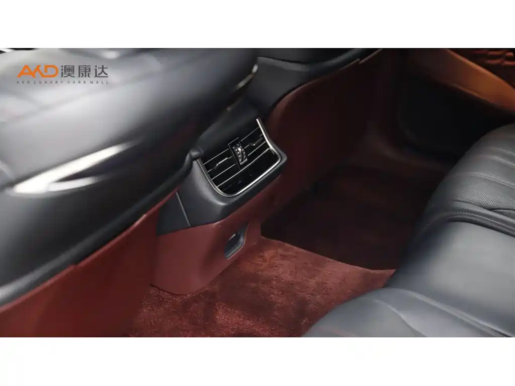 Lexus LS — миниатюра 9