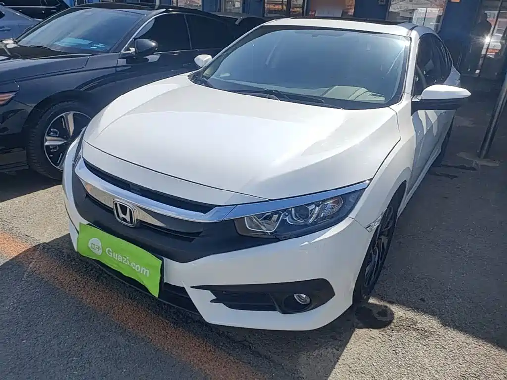 Honda Civic 2016 220TURBO CVT Luxury Edition
