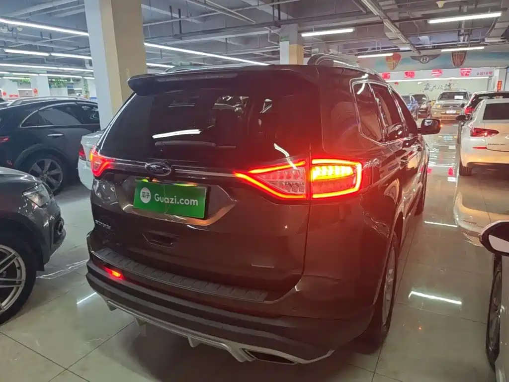 Ford Edge — миниатюра 7