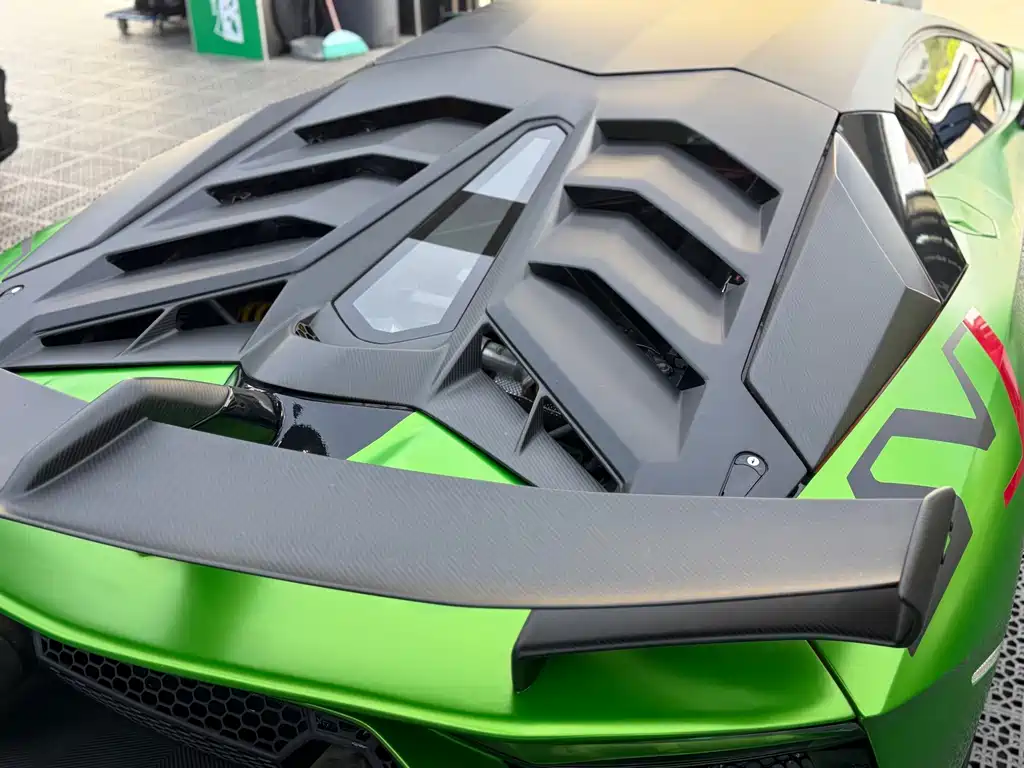 Lamborghini Aventador — миниатюра 11