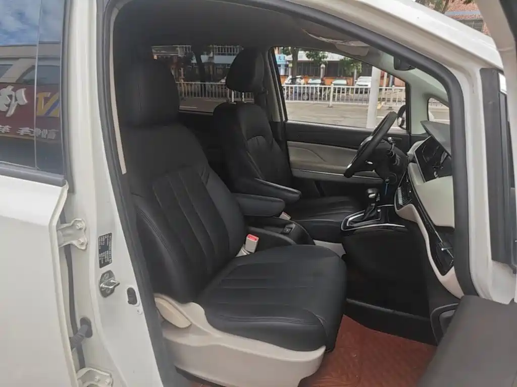 GAC Motor Trumpchi M6 — миниатюра 25