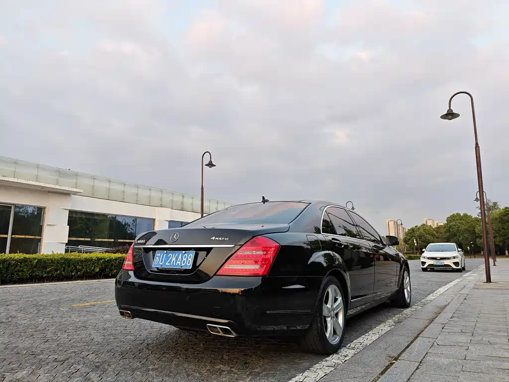 Mercedes-Benz S-Class — миниатюра 9