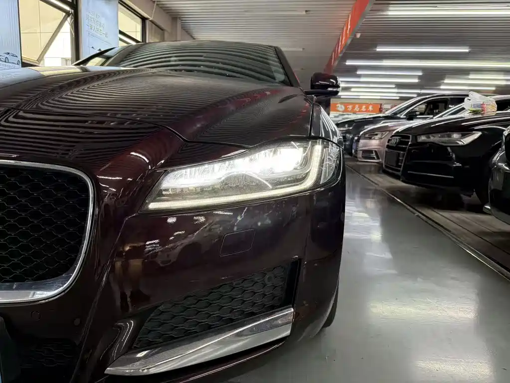 Jaguar XFL — миниатюра 10