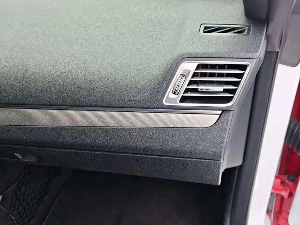 Mercedes-Benz E-Class (Import) — миниатюра 14