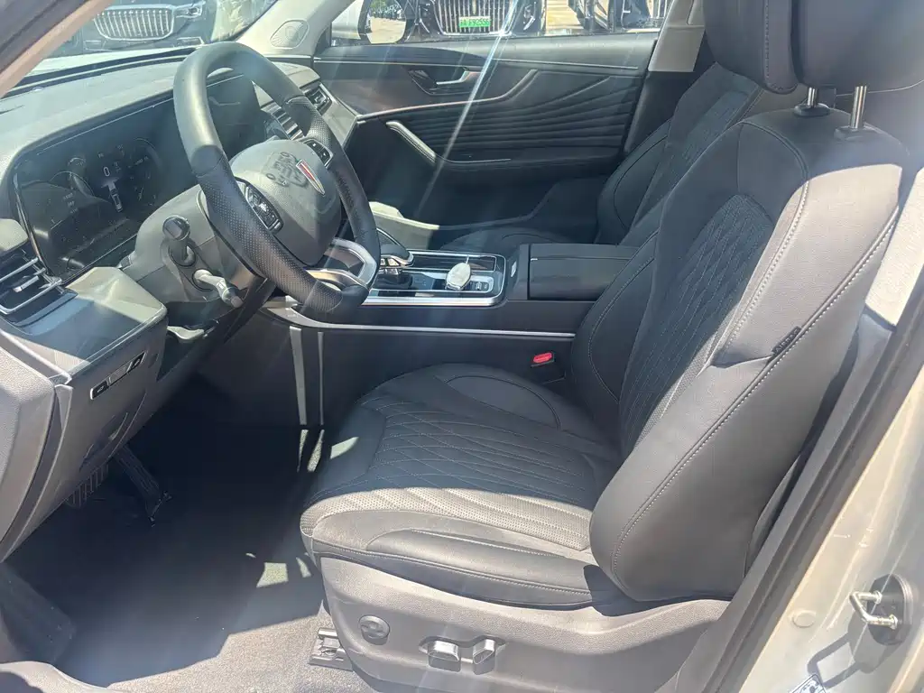 Hongqi HS5 2023 2.0T Pro