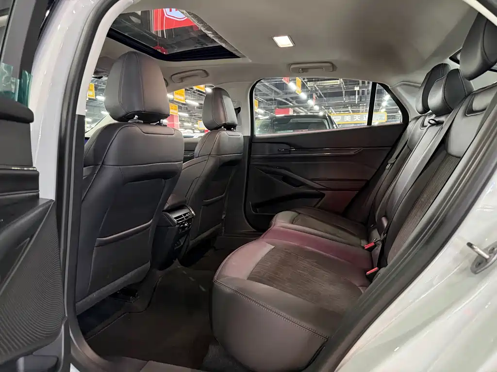 Ford Mondeo — миниатюра 11