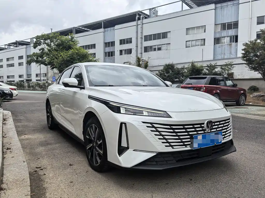 Changan Eado — миниатюра 3