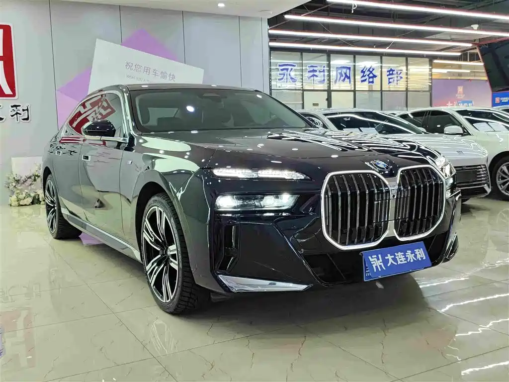 BMW 7 Series 7 2023 740Li Lead M Sport