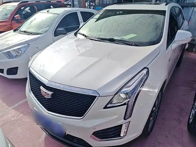 CADILLAC  XT5