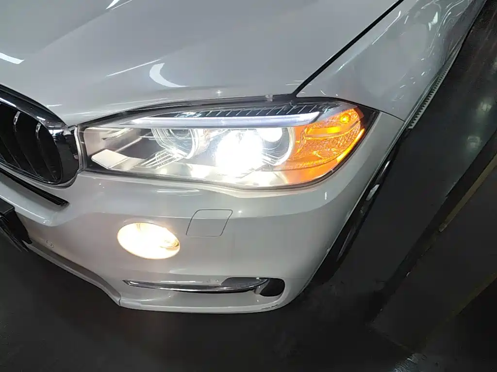 BMW X5 (Import) — миниатюра 24