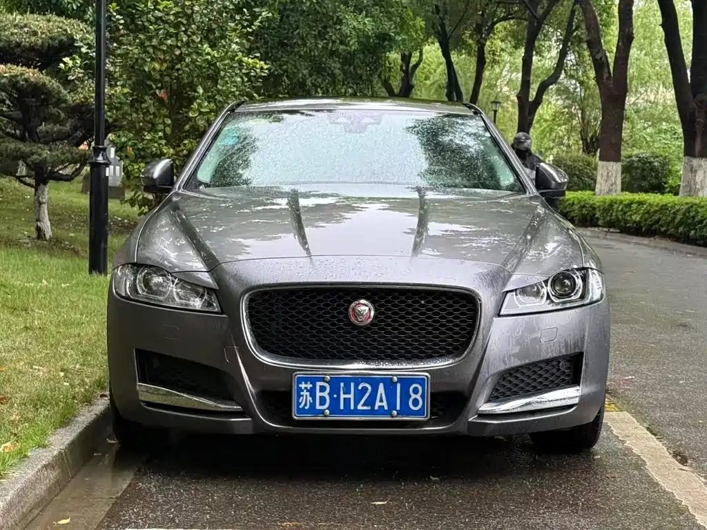 Jaguar XF 2016 XF 2.0T