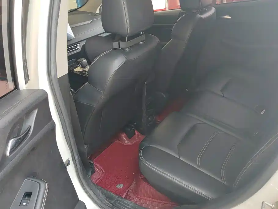 BYD Yuan EV — миниатюра 11
