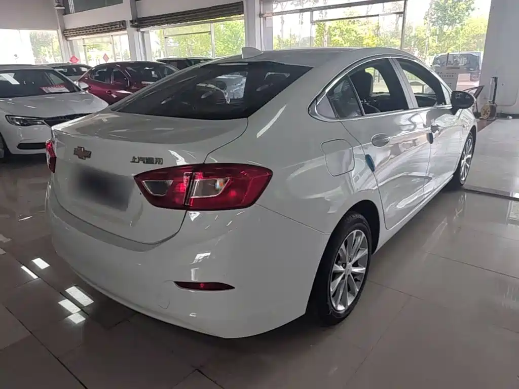 Chevrolet Cruze — миниатюра 7