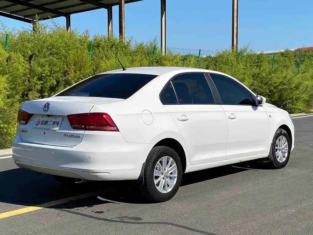 Volkswagen Santana — миниатюра 4