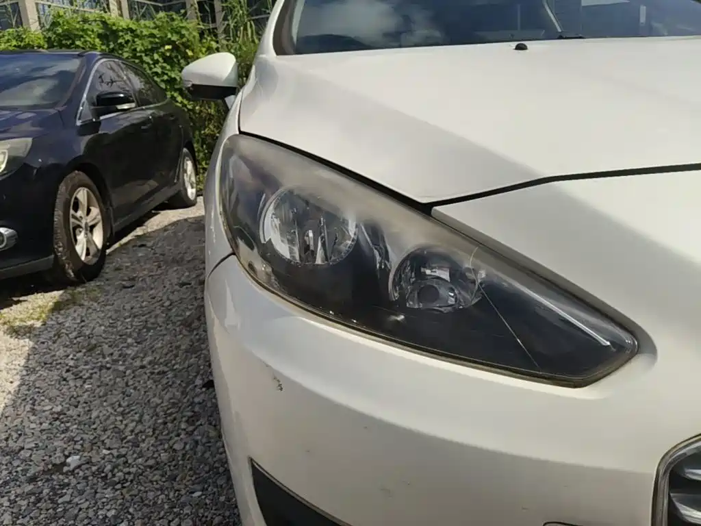 Peugeot 308 — миниатюра 11