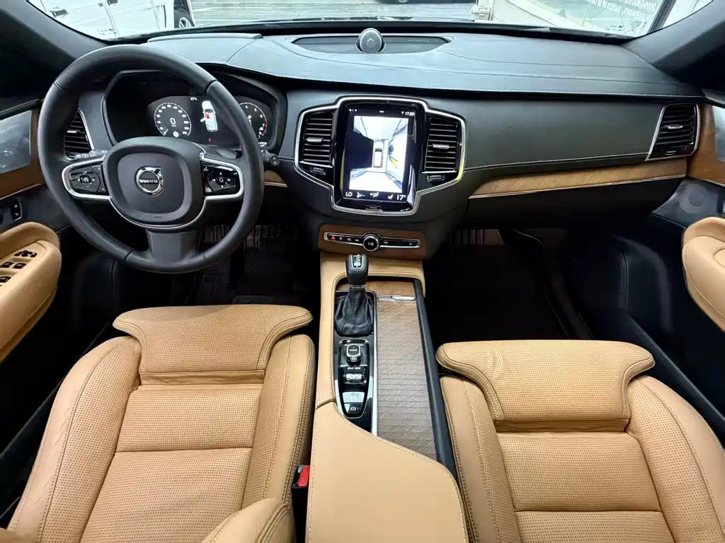 Volvo XC90 — миниатюра 5