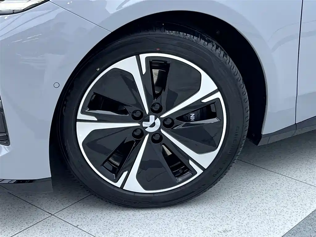 NIO ET5T 2025 75kWh Touring