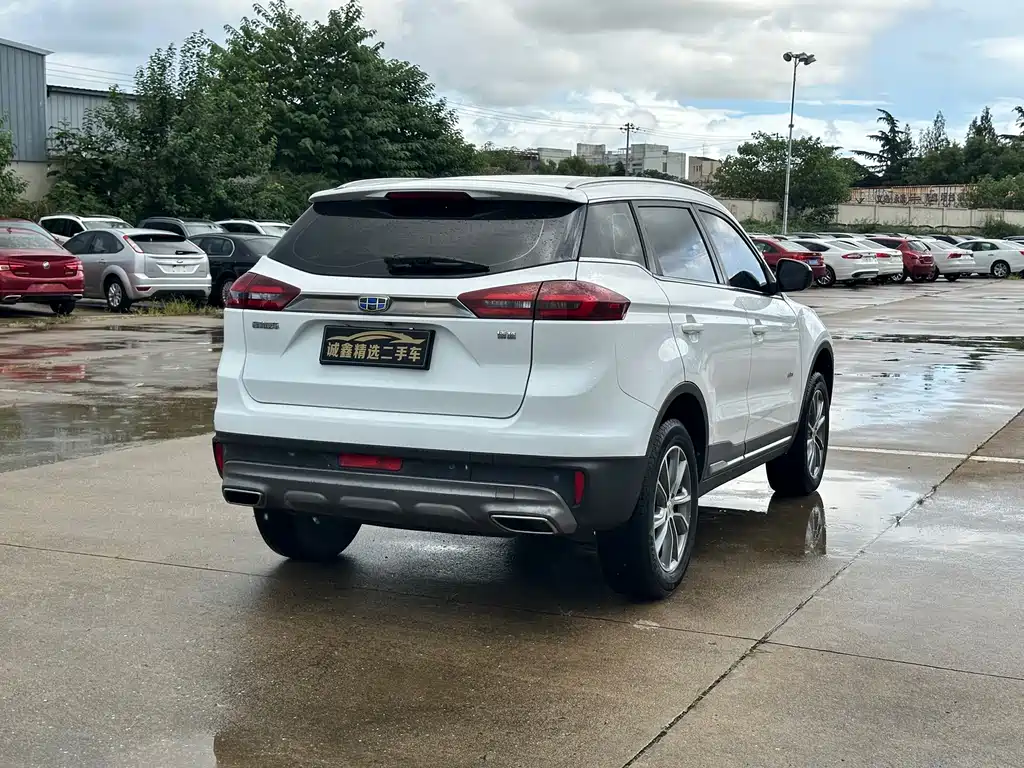 Geely Boyue — миниатюра 9