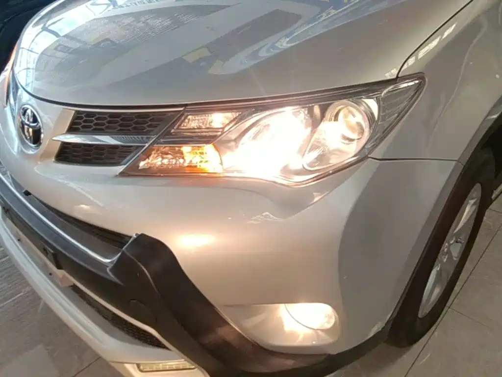 Toyota RAV4 — миниатюра 24