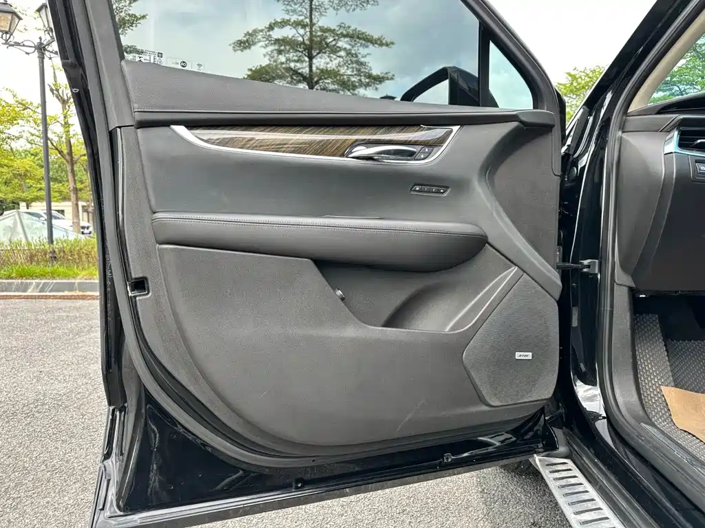 Cadillac XT5 — миниатюра 4