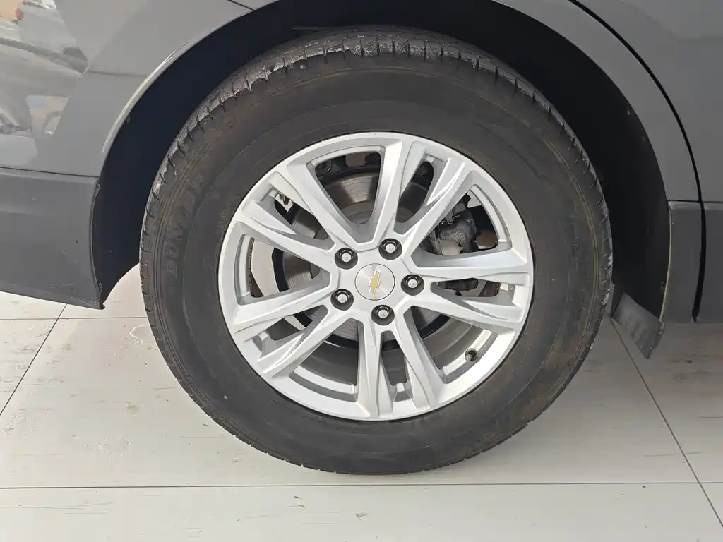 Chevrolet Equinox — миниатюра 17