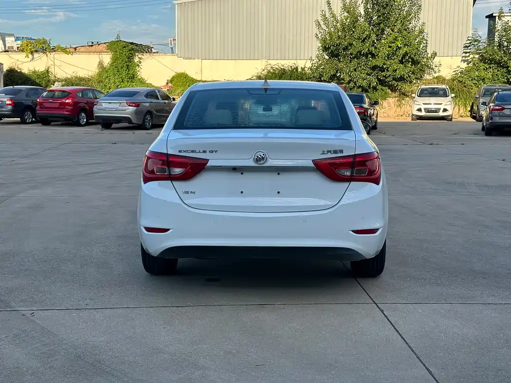 Buick Excelle — миниатюра 10