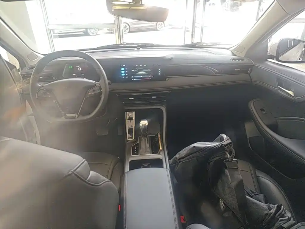 Roewe i5 — миниатюра 10