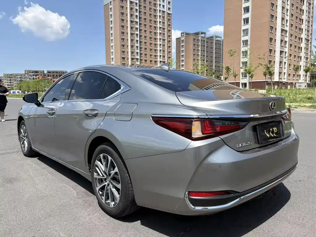 Lexus ES 2024 200 Premium