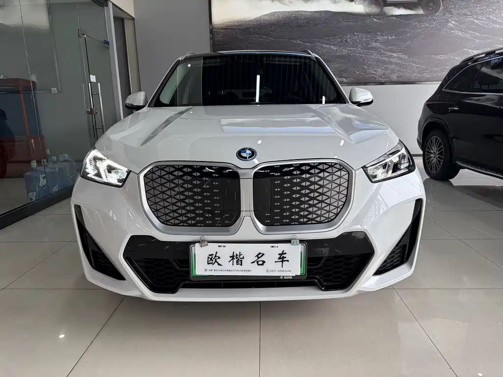 BMW iX1 2025 eDrive25L M Sport