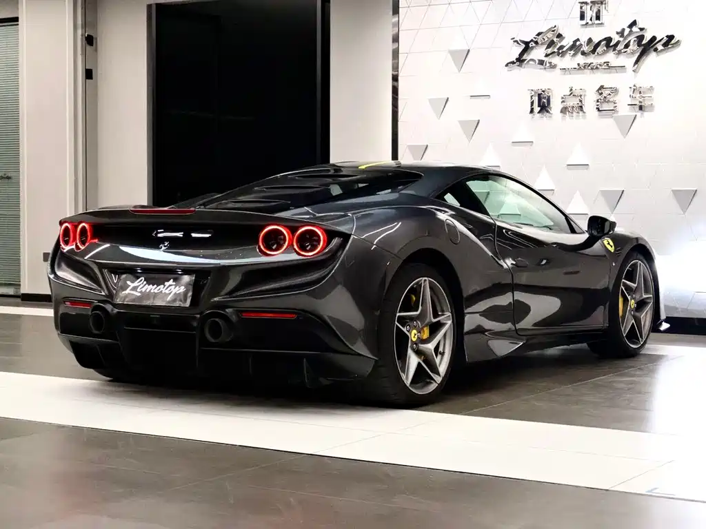 Ferrari F8 2019 Tributo 3.9T V8