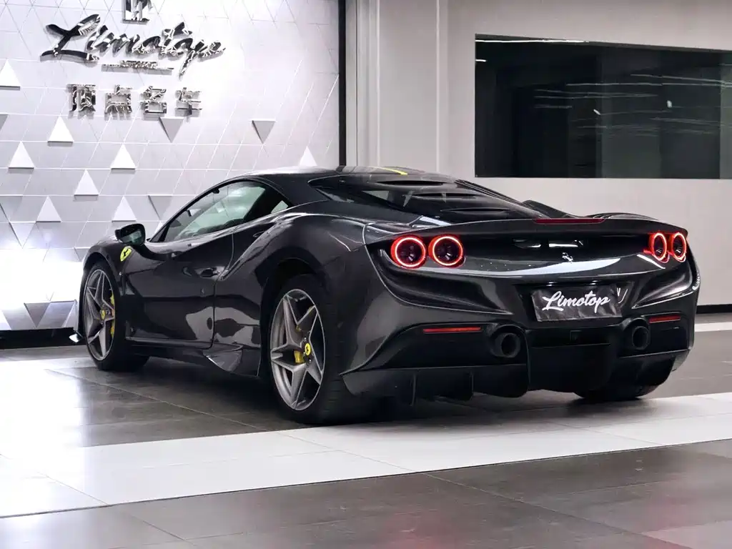 Ferrari F8 2019 Tributo 3.9T V8