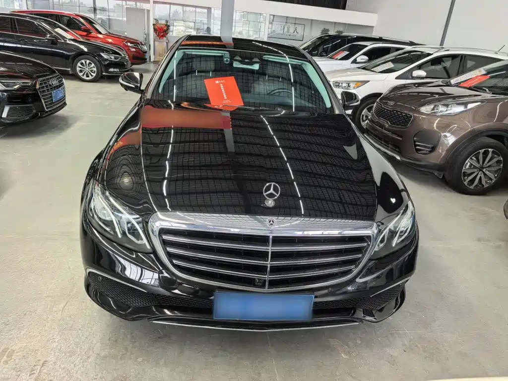 Mercedes-Benz E-Class — миниатюра 7