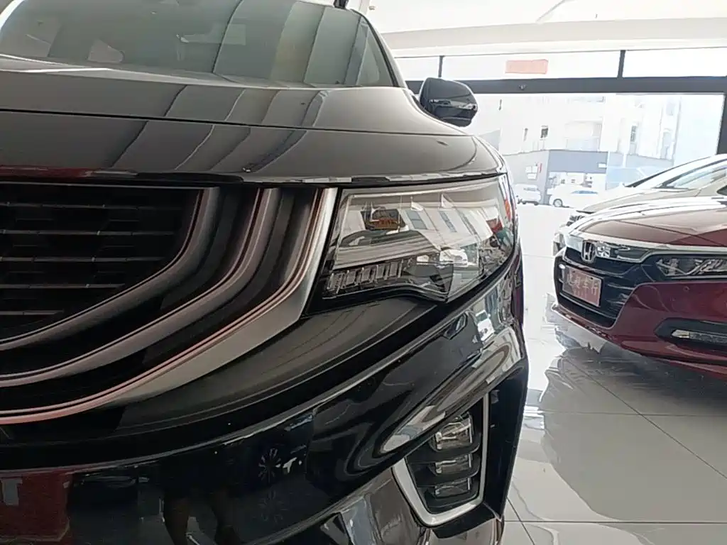 Geely Haoyue — миниатюра 24