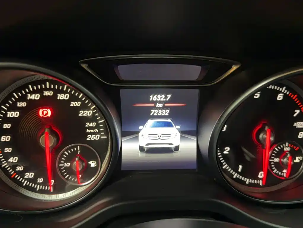 Mercedes-Benz GLA — миниатюра 9