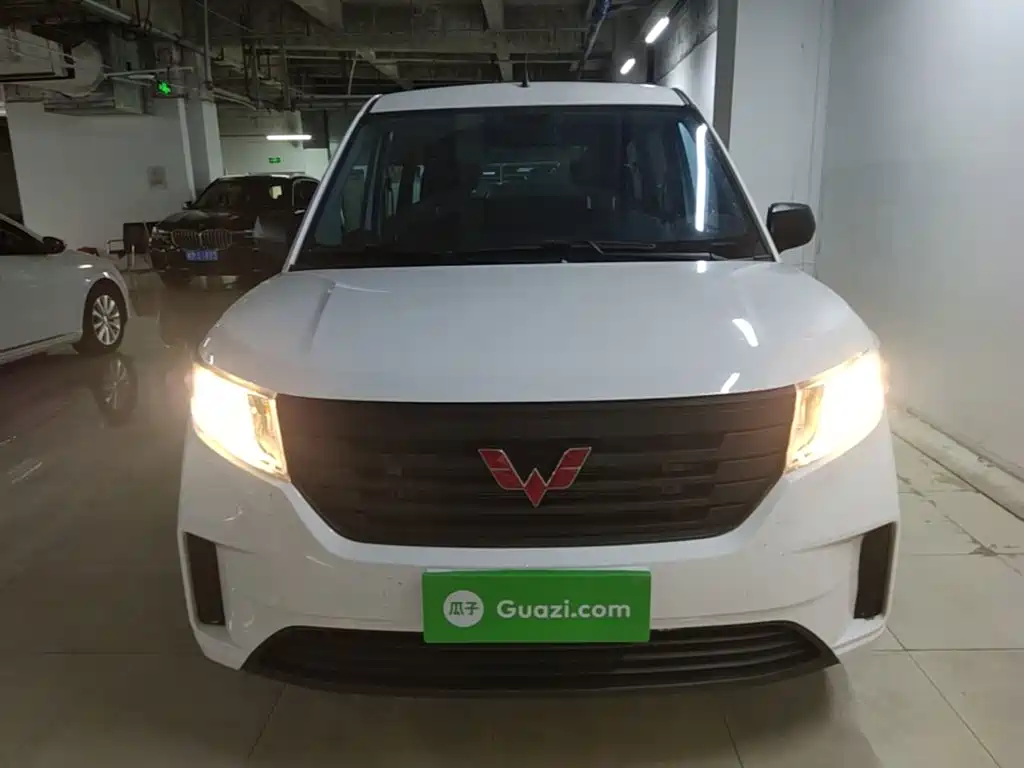 Wuling Hongguang PLUS — миниатюра 3
