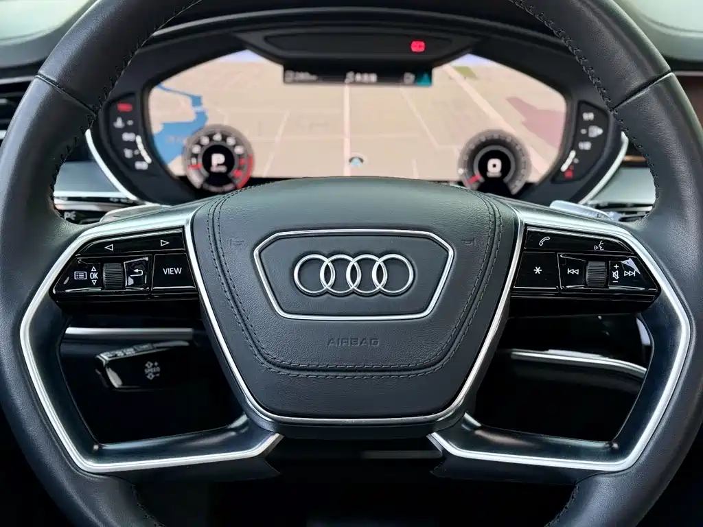 AUDI A8