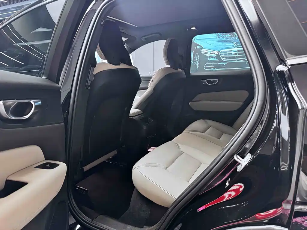 Volvo XC60 — миниатюра 5