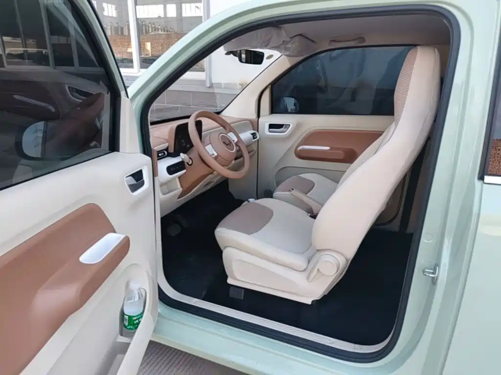 Wuling MINIEV — миниатюра 16