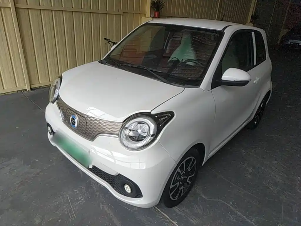 Xinri 华晨新日i03A — миниатюра 2