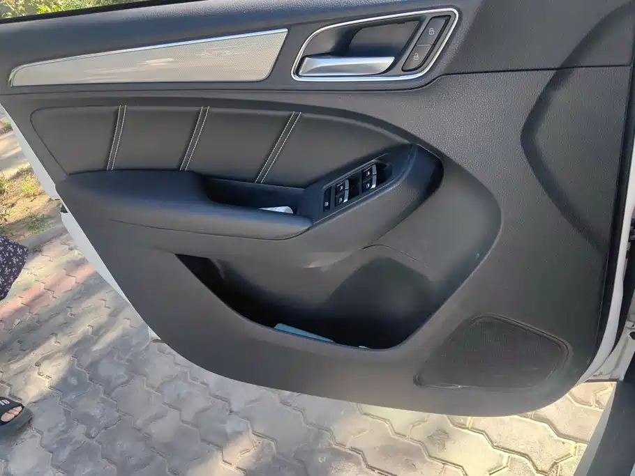 Roewe RX5 — миниатюра 7
