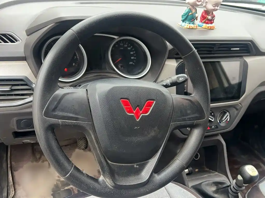 Wuling Hongguang — миниатюра 17
