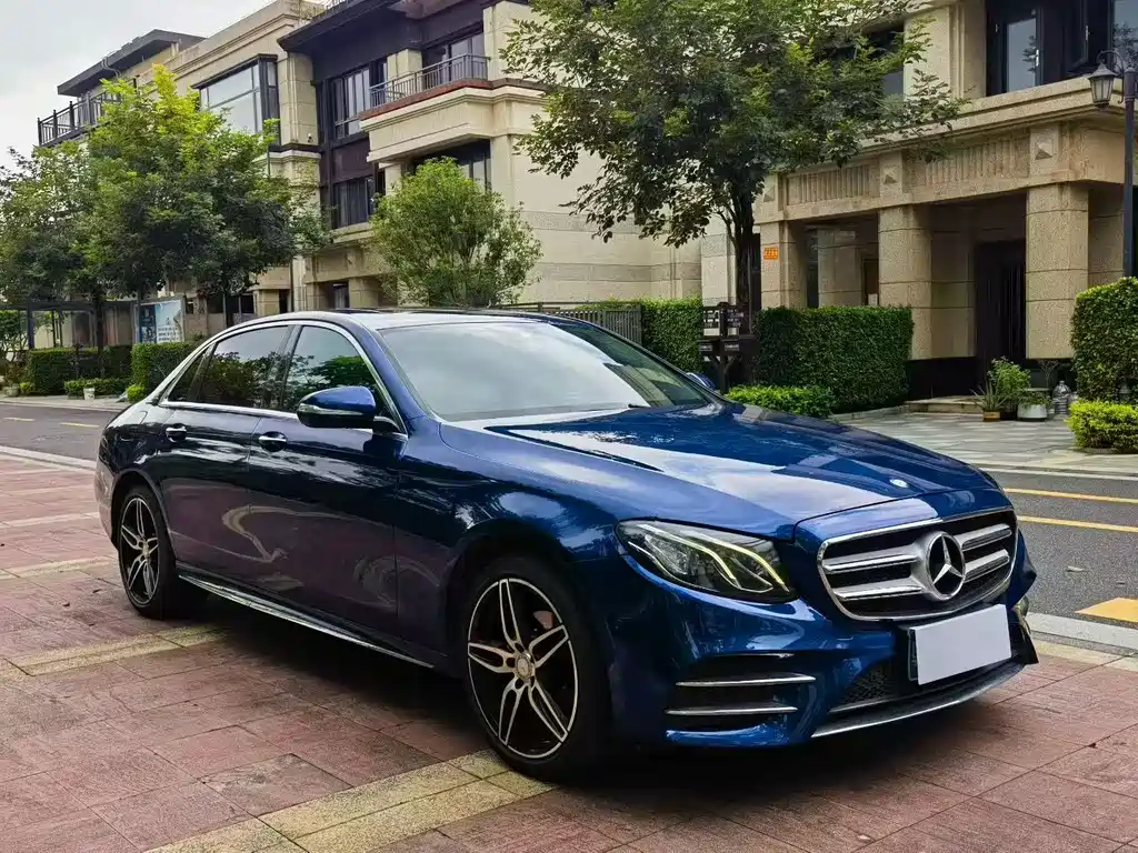 Mercedes-Benz E-Class — миниатюра 3