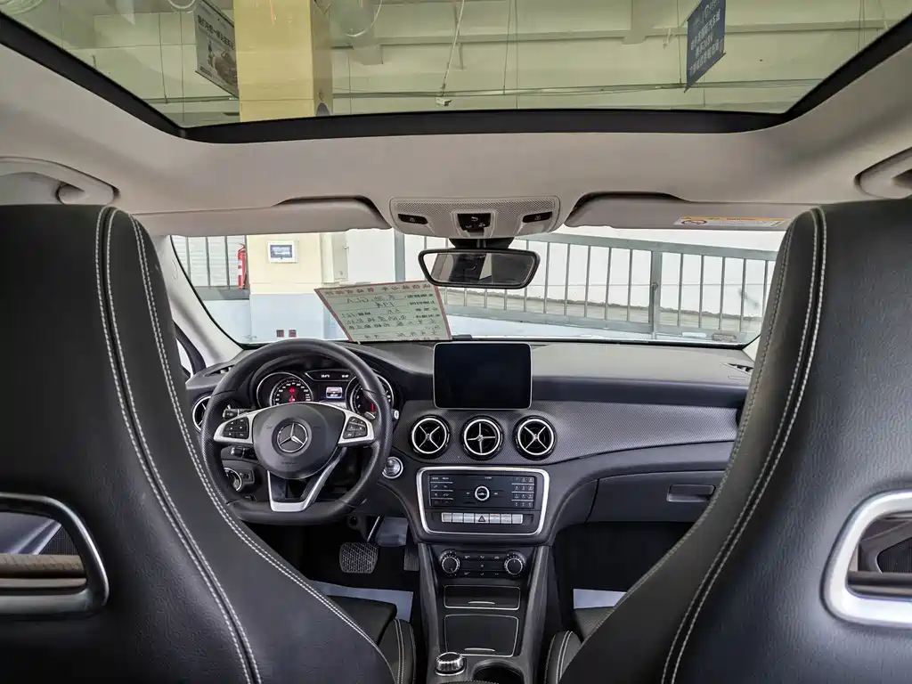 Mercedes-Benz GLA — миниатюра 8
