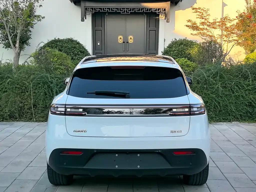 AITO Wenjie AITO M5 — миниатюра 6