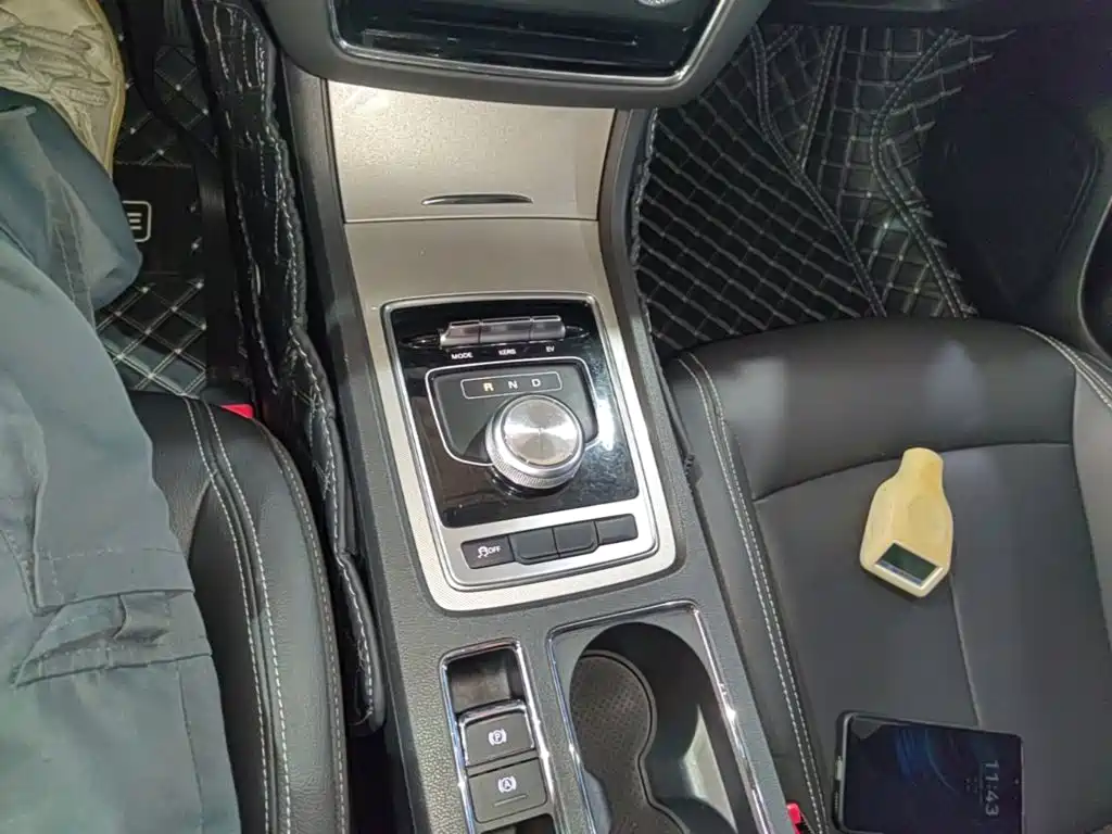 Roewe i6 New Energy — миниатюра 14